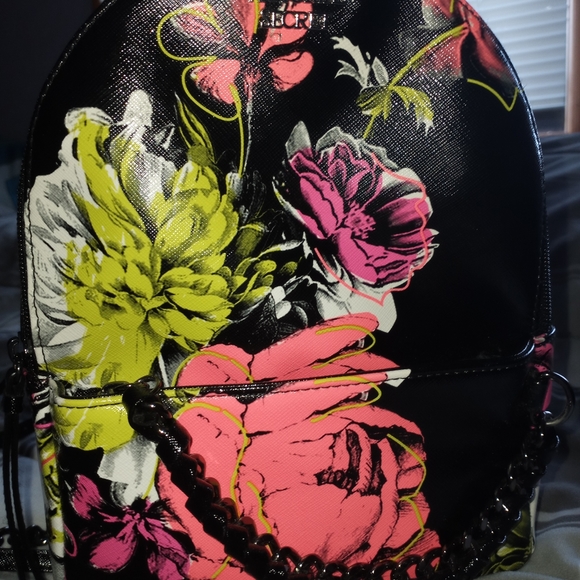 Backpack - Picture 2 of 3